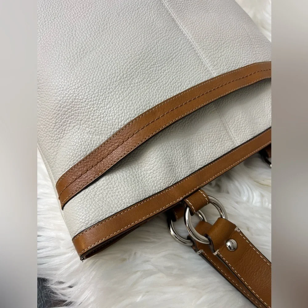 Rare Coach Authentic Penelope Purse F14683 White Cream & Brown Pebble Leather
